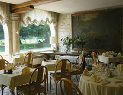 Chateau de Cocove - dining room