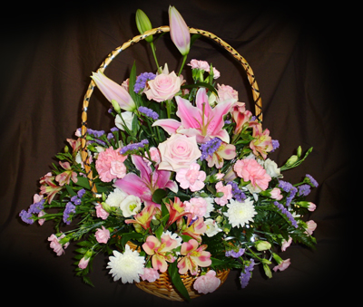 Luxury Basket with mixed flowers