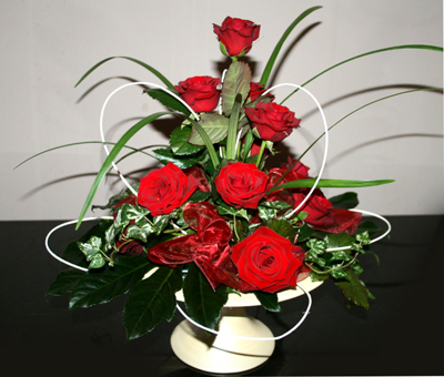 Red Rose Table Arrangement