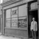 Pullen's Yards, Mr Horn - fan maker