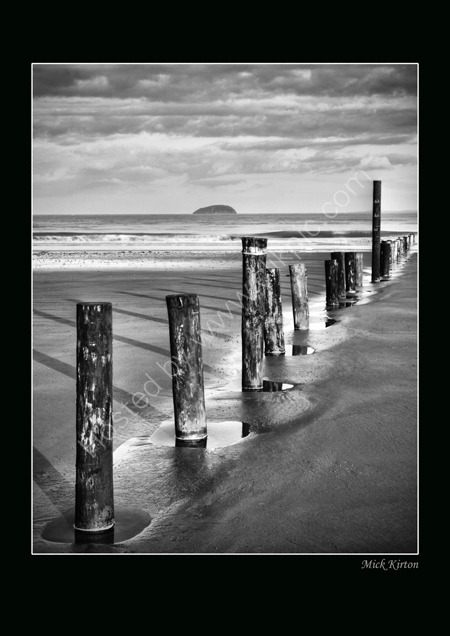 The Uphill Groynes