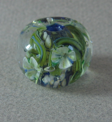 White floral cane murinni