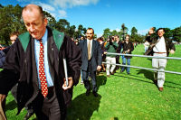 Tim Fischer flees racist politician David Oldfield