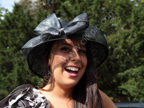 Vicky - happy with het hat.